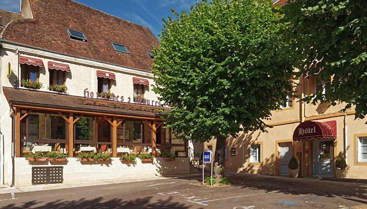 Hotel des Trois Maures Bourgogne - exterieur
