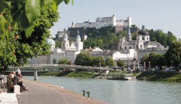 Bezoek Salzburg aan de rivier de Salzach