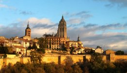 Zaragoza... de op vier na grootste stad van Spanje, gelegen aan de rivier de Ebro