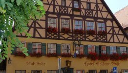 De vakwerkgevel van Hotel Goldene Rose