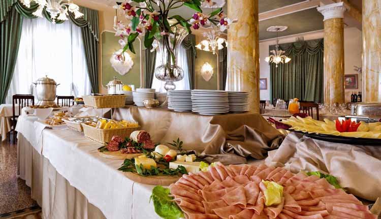 Hotel Ercolini e Savi - riant ontbijtbuffet