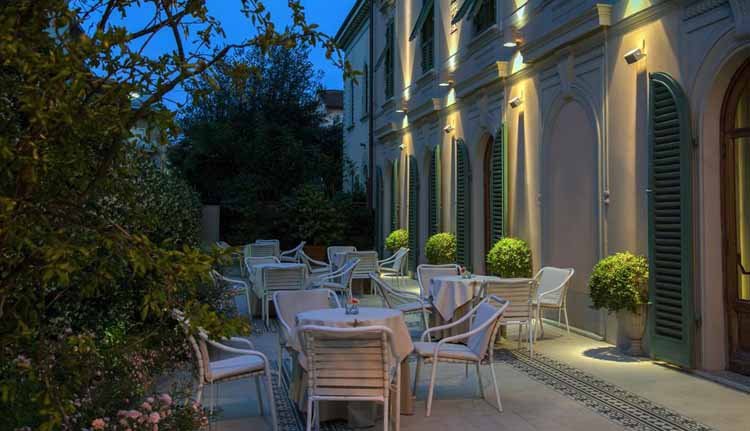 Hotel Ercolini e Savi, geniet van een zwoele avond op het romantische terras