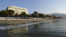 Hotel Mediterranee is prachtig direct aan het strand gelegen