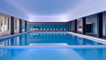 Hotel Park Plaza Belvedere beschikt over een verwarmd indoor zwembad