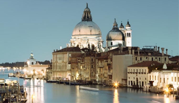 Als u bij Hotel Montecarlo logeert, mag eigenlijk een bezoek aan Venetië niet ontbreken.