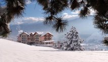 Hotel Lagorai in de sneeuw