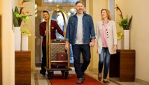 Luxe hoor... zo'n kofferservice bij Hotel Polonia Palace