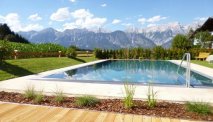 Ferienhotel Geisler - zwembad met uitzicht op de bergen