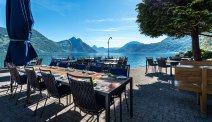 Het uitzicht vanaf het terras van Hotel Nidwaldnerhof is adembenemend