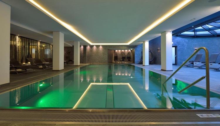 Hotel Latini - zwembad en wellness