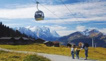 Als u bij Hotel Meiringen verblijft kunt u de kabelbaan de bergen in nemen. Genieten van dit imposante berglandschap.