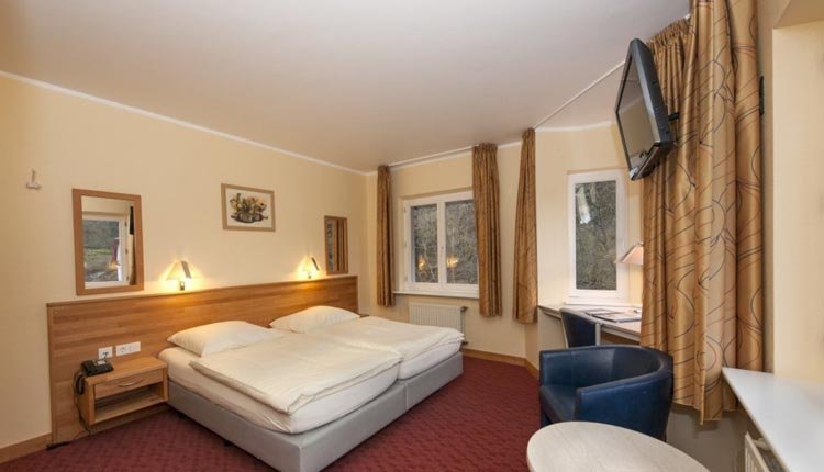 De tweepersoonskamer comfort in Hotel Belle Vue in Vianden is comfortabel