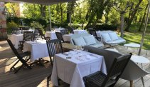 Restaurant buiten