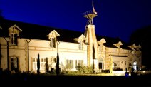 Hotel in de avond