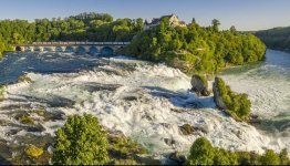 Zwitserland Rheinfall bij Schaffhausen
© Switzerland Tourism/Jan Geerk