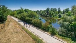 Fietsen bij Vichy ©D.Grudet Auvergne-Rhone-Alpes Tourisme