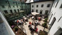 Kloster Heidberg patio © Kloster Heidberg