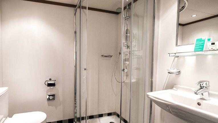 ssRotterdam_Badkamer-overzicht_Roos-van-Leeuwen