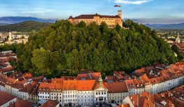 &copy;Cityhotle_Ljubljana Castle_Drone_3_2024_Andrej Tarfila_Ljubljana_Tourism